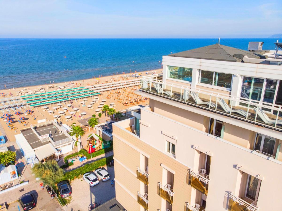 Hotel Adlon - Fronte Mare Riccione Ngoại thất bức ảnh