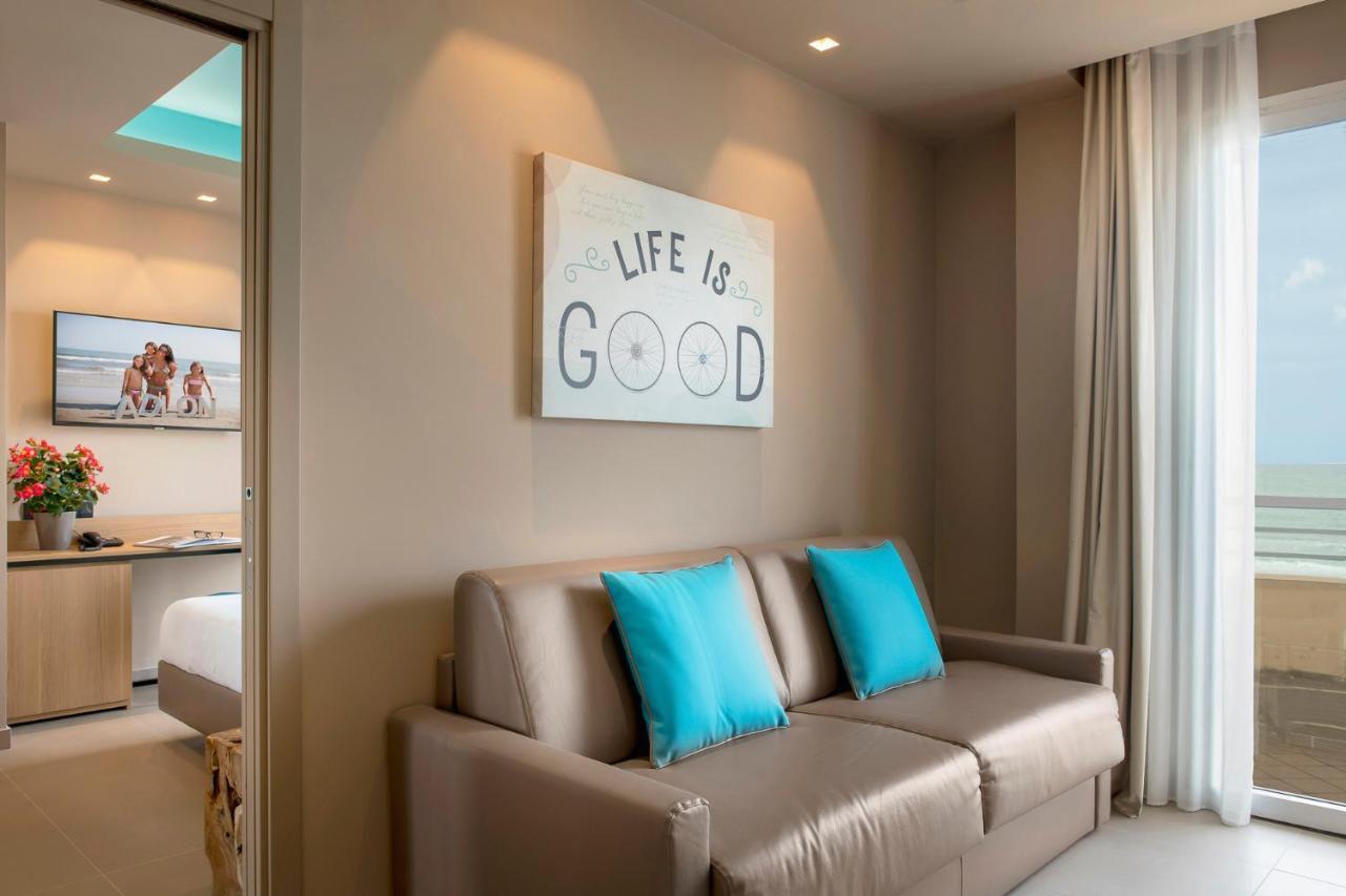 Hotel Adlon - Fronte Mare Riccione Ngoại thất bức ảnh