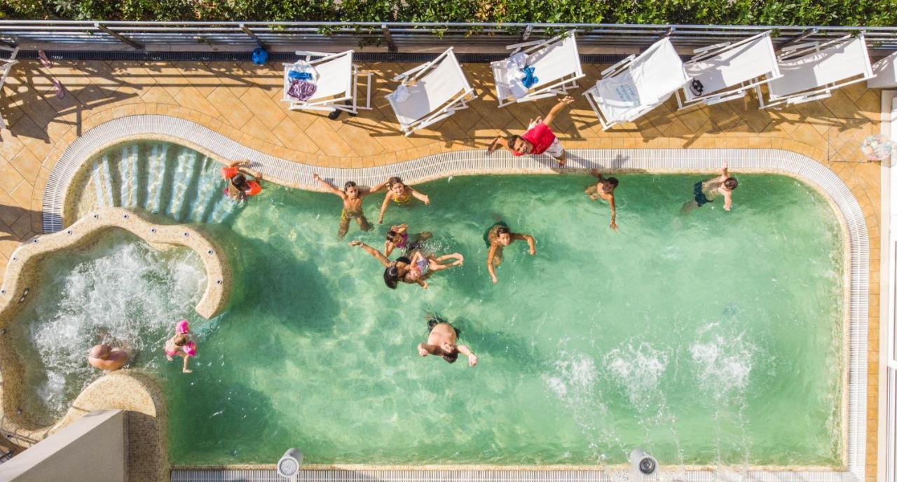 Hotel Adlon - Fronte Mare Riccione Ngoại thất bức ảnh